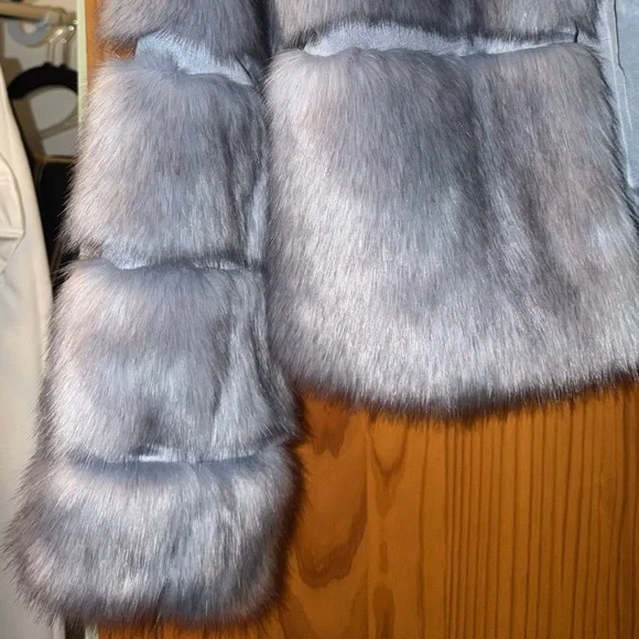 Missguided Faux Fur Jacket - Light Gray/Blue - Picture 8 of 10